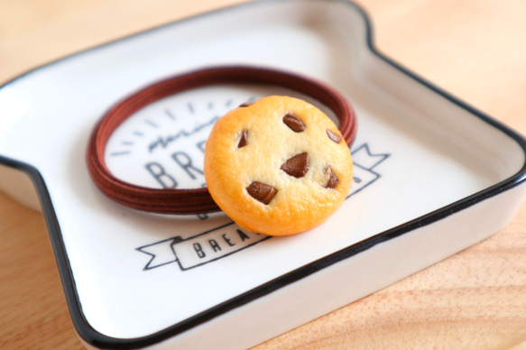 チョコチップクッキーのヘアゴム 3枚目の画像