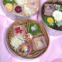 押花soap 押花石鹸　押花　石鹸　プチギフト　ミニ石鹸４個入り　ラウンドケース　ビオラ　バラ花びら　金木犀 5枚目の画像