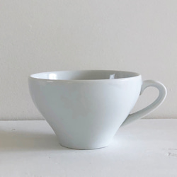 ドイツ製 無地の白いカップ(磁器)ルイゼンブルグ 1枚目の画像