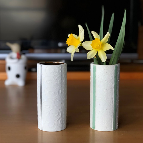 花瓶（筒型花瓶小 黒線彫／青磁ストライプ） 一輪挿し・花瓶・花器 