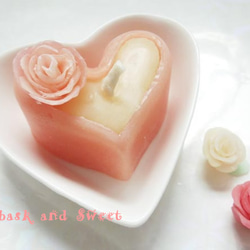 lovely light pink rose w/heart 1枚目の画像