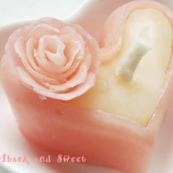 lovely light pink rose w/heart 2枚目の画像