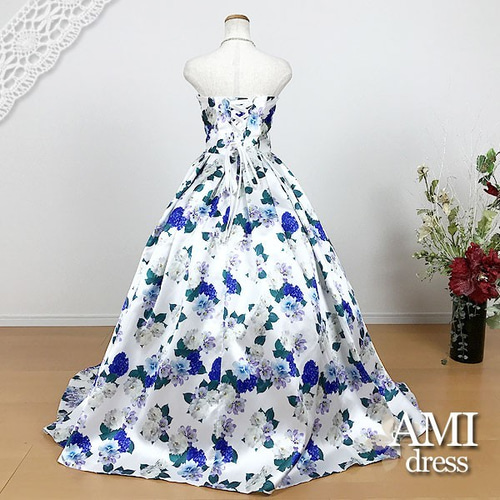 AMI 黒と青の花柄　ロングドレス パステルブルーチュールとソフトな色合いの花柄刺繍をミックス