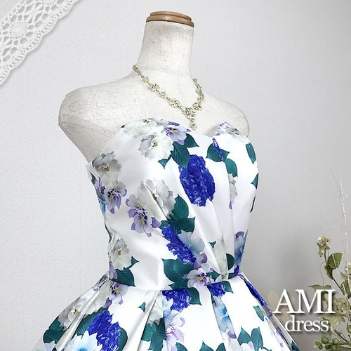 AMI 黒と青の花柄　ロングドレス 人気カラードレス 青 紺 ノースリーブ 背中ファスナー