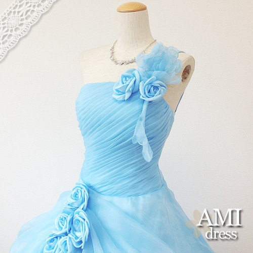 カラードレス 水色ウェディングドレス 花嫁 結婚式 二次会 演奏会 発表