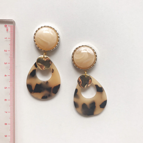 no.538 ベージュマーブル×ゴールド×ベージュべっ甲雫 ピアス 