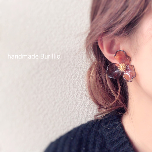 no.661 パール調フラワーゴールドピアス イヤリング ピアス（スタッド 