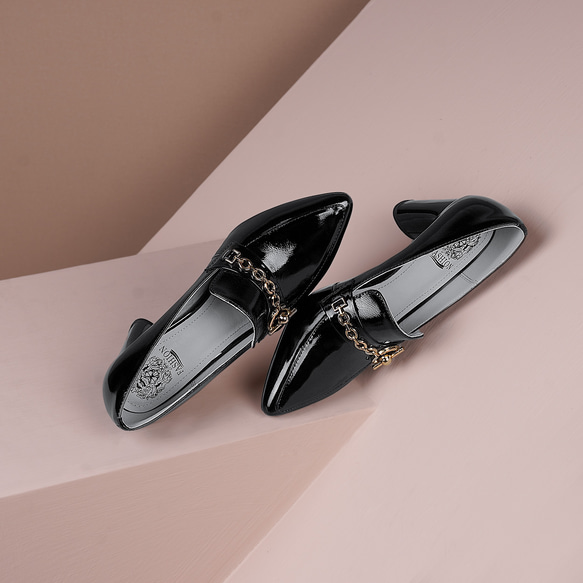 ポインテッドトゥエナメルハラコレザーメタリックビット付きシューズパンプス全2色 VQ1598964411(12241円)