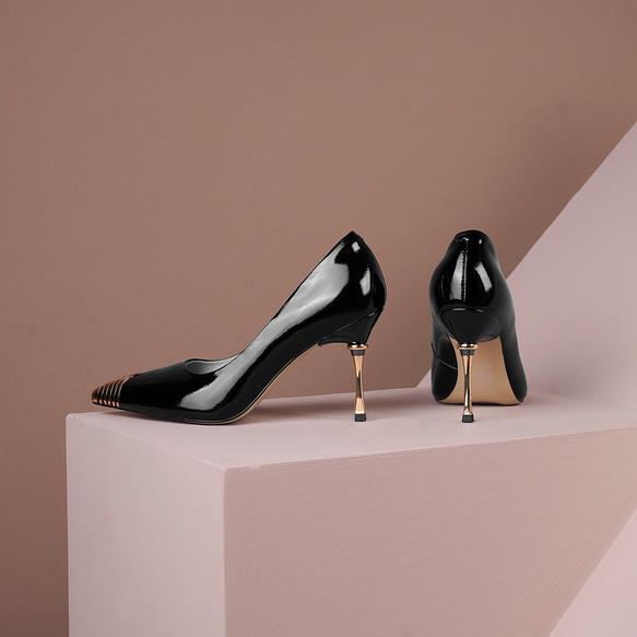 ポインテッド金属トゥエナメルハラコレザーシューズパンプス全2色 ポインテッド金属トゥエナメルハラコレザーシューズパンプス全2色 ポインテッド金属トゥエナメルハラコレザーシューズパンプス全2色 U1436914630(10920円)