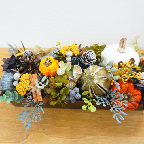 ホワイトパンプキンのアイボリー系ハロウィン造花リース ホワイトパンプキンのアイボリー系ハロウィン造花リース BETTERDAYS_CO_JP