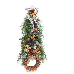 【Creema限定】クリスマスツリーリースタペストリー 3枚目の画像