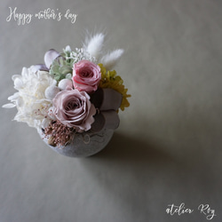 【母の日ギフト】素焼きの器が可愛いナチュラルプリザーブドフラワーアレンジメント＊ローズピンク 2枚目の画像