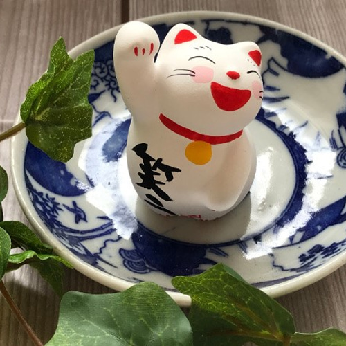 運勢上向き◎ひと言招き猫【笑う】 その他置物 開運 谷中堂 通販