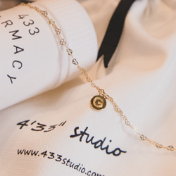 [433 Studio] 金色字母牌心心手鏈‧925 Silver‧Handmade‧Gift‧Initial 第2張的照片