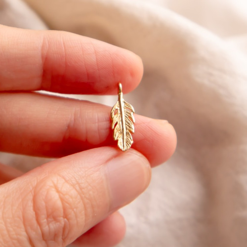 ハンドメイドフェザー 1ピース）925シルバー‧フェザーチャーム‧DIY‧ファインディング