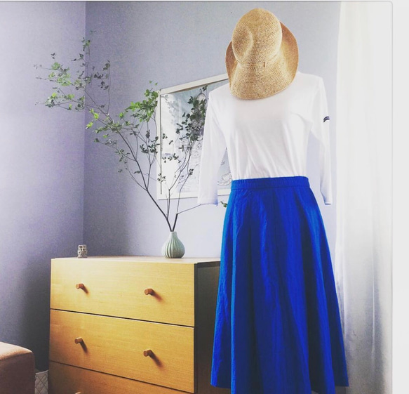 新色♫艶リネン大人可愛いタックフレアスカート　ロイヤルブルー 2枚目の画像