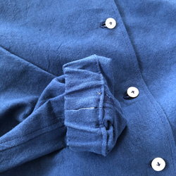 スカート屋さんの着まわしたくさんできますしっかりリネン生地で小さな丸襟ブラウス　青 5枚目の画像