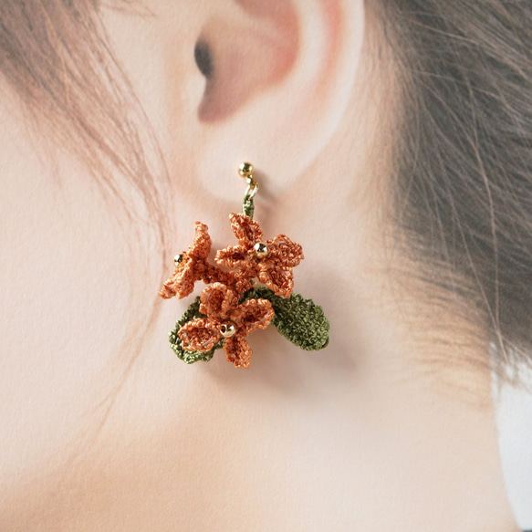 ぬい針と絹糸で編んだ可憐なお花]シルクイーネオヤ(トルコ刺繍・レース