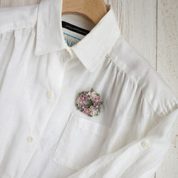 [ぬい針と絹糸で編んだ可憐なお花]シルクイーネオヤ(トルコ刺繍･レース)お花がぎっしりリース型のブローチ　 5枚目の画像