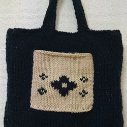 毛糸の刺繍バッグ 2枚目の画像