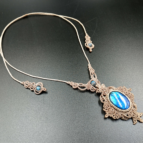 バイキンマン様　アンモライト　マクラメ　ネックレス　ペンダント はぴいち＊ラブラドライト マクラメペンダント【古の紋章