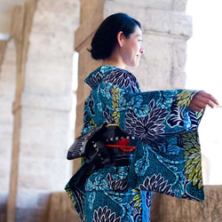 【新品ハンドメイド】アフリカ布　花火のような柄　浴衣　赤×黄×緑 送料無料☆南仏発☆アフリカン・ファブリックの着物/浴衣☆エメラルド