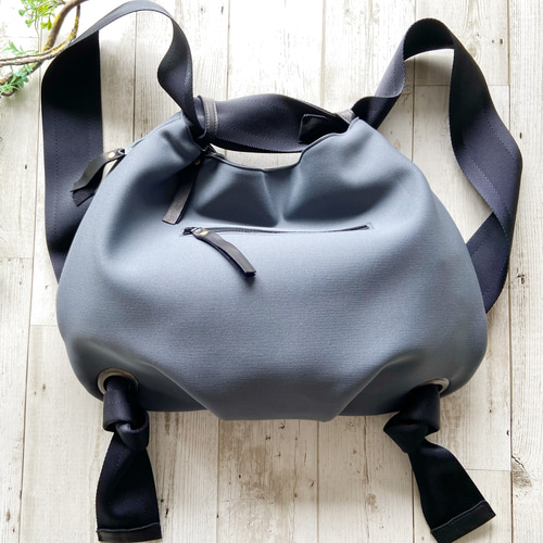 ネオプレーン素材☆2wayリュック・ショルダー＊グレー＊A4収納可能