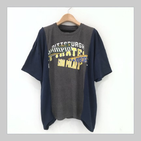 丈は平置きで約54〜57cmリメイクTシャツ【オーダーメイド】の1点物