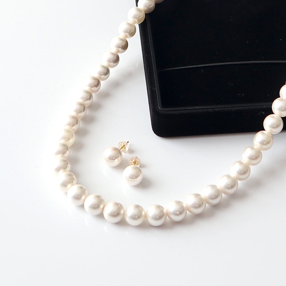 【人気！再販】磨きホワイト貝パール ネックレス＆K18ピアスセット（ボックス付き）【 冠婚葬祭 結婚式 1連 】