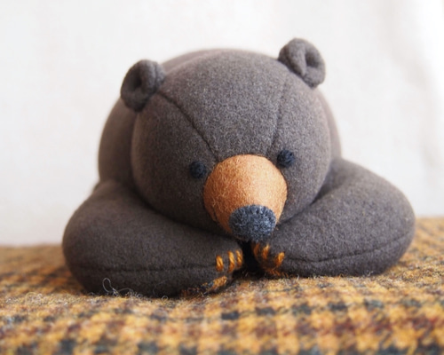 kuzoomiko寝そべりグリズリー　グリズリー　ぬいぐるみ kuzoomiko寝そべりグリズリー グリズリー ぬいぐるみ - メルカリ