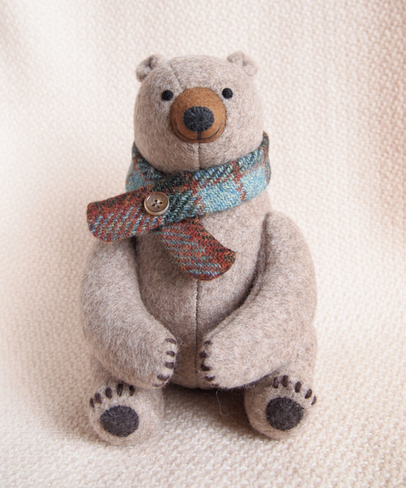 寝そべらないグリズリー ぬいぐるみ kuzoomiko 通販 5782880