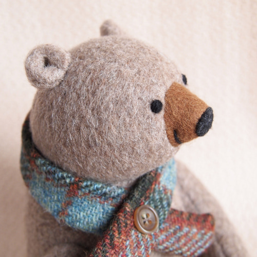 kuzoomiko寝そべりグリズリー　グリズリー　ぬいぐるみ kuzoomiko寝そべりグリズリー グリズリー ぬいぐるみ - メルカリ