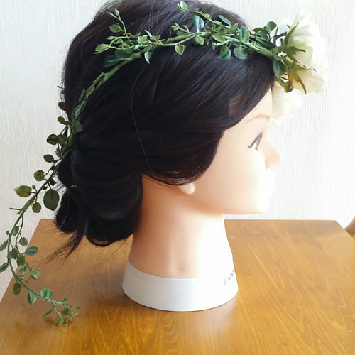 斜めにかぶる花冠◎ ヘッドドレス（ウェディング） Yasuko 通販