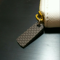 艶消しカーボンの長財布の引き手 カクカク  スライダー 3枚目の画像