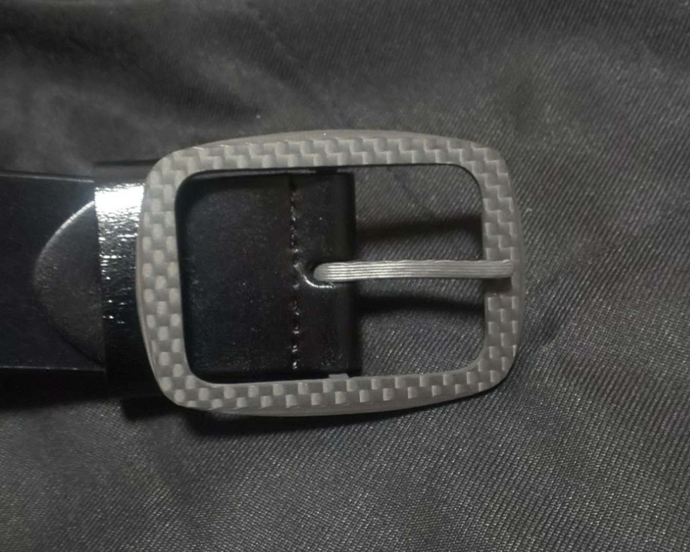 やさしい丸み カーボン バックル ベルト