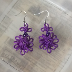 吉祥結　お花のピアス 紫 Good Luck knot flower earring violet 2枚目の画像