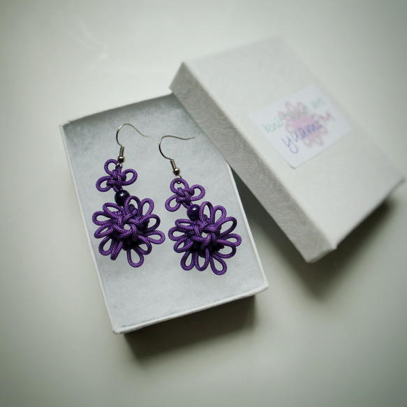 吉祥結　お花のピアス 紫 Good Luck knot flower earring violet 4枚目の画像