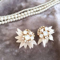 bridal jewelry..✭* 花びらイヤリング　Jessica 3枚目の画像