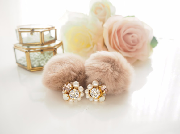 Mauve pink fluffy rabbit fur bijou pierce 第1張的照片