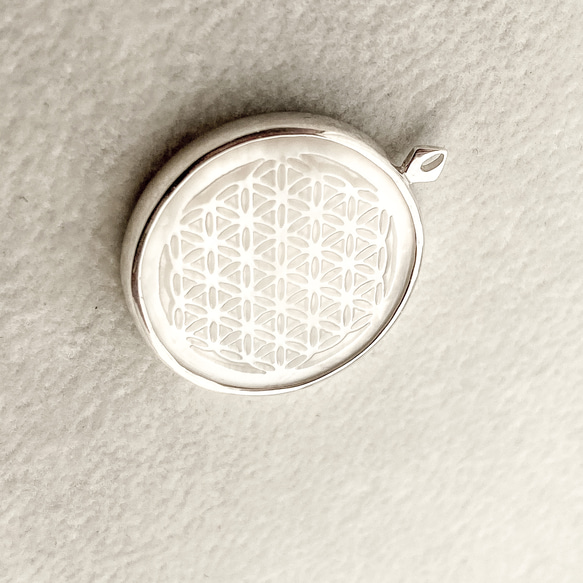 白蝶貝　フラワーオブライフ　ネックレス 受注製作】白蝶貝とスターリングシルバーのフラワーオブライフ