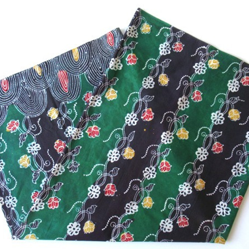 バリ島トゥリス(手描き染め)バテック バリ島トゥリス(手描き染め)バテック