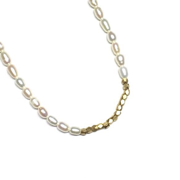 キラキラ淡水パールのブレス