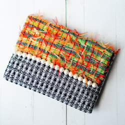 手織りのオリジナル生地で作ったクラッチバッグ　※ショルダーバッグにもなります。（ビタミン） 6枚目の画像