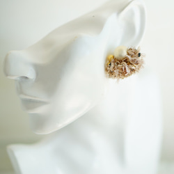 耳環（金）/花式紗線和大號棉珍珠（香檳金） 第4張的照片