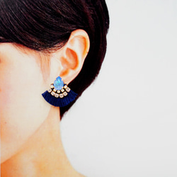 ！特價！≫耳環/絲綢流蘇和珠寶（東方藍） 第4張的照片