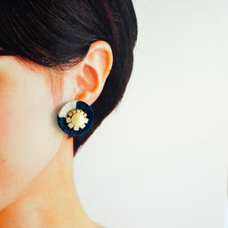耳環/真絲流蘇和施華洛世奇珍珠（東方花） 第3張的照片