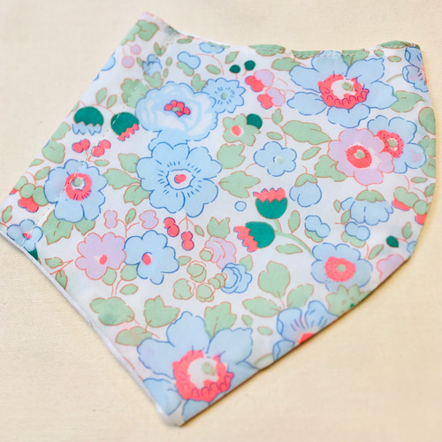 立体マスク 輸入リバティ ベッツィー ネオンコーラル アメリカショップ  