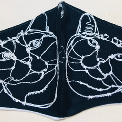 立体マスク　HAyU fabric 『 CATS 』柄 ダブルガーゼ 刺繍　黒猫　国産① 2枚目の画像