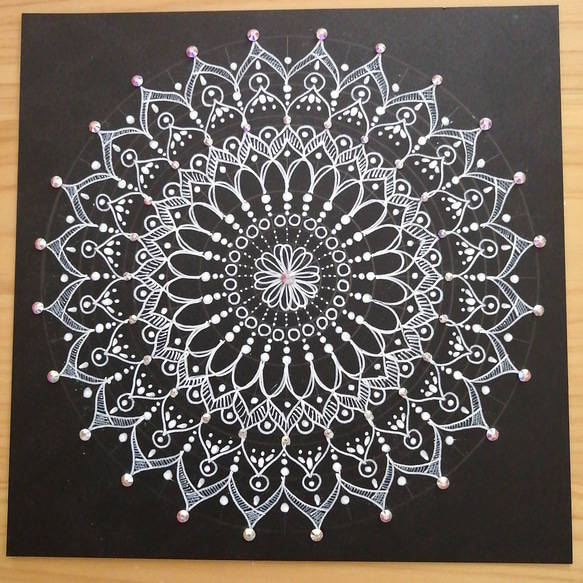 ホワイトレース曼荼羅 絵画 Prism rose 通販 10590761｜Creema(クリーマ)