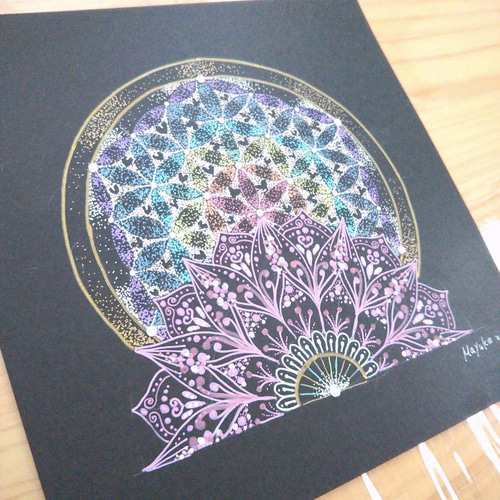 蓮の華とフラワーオブライフの点描曼荼羅アート その他アート Prism